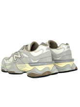 Carica l'immagine nel visualizzatore di Gallery, SNEAKERS DONNA GRIGIA U906011M
