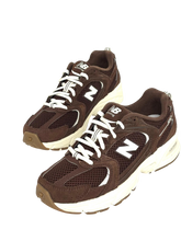 Carica l'immagine nel visualizzatore di Gallery, SNEAKERS DONNA MARRONI U530SCW
