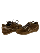 Carica l'immagine nel visualizzatore di Gallery, SNEAKERS DONNA MARRONI IN TEDDY EVO RUN W
