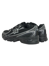 Carica l'immagine nel visualizzatore di Gallery, SNEAKERS UOMO NERA U740BM2
