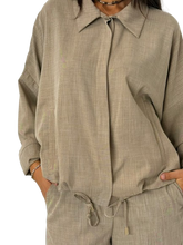 Carica l'immagine nel visualizzatore di Gallery, CAMICIA DONNA BEIGE
