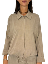 Carica l'immagine nel visualizzatore di Gallery, CAMICIA DONNA BEIGE
