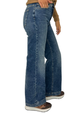 Carica l'immagine nel visualizzatore di Gallery, JEANS DONNA BLU BAGGY
