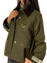 Carica l'immagine nel visualizzatore di Gallery, GIACCA IMPERMEABILE DONNA VERDE MILITARE
