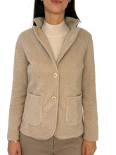 Carica l&#39;immagine nel visualizzatore di Gallery, GIACCA DONNA MONOPETTO BEIGE
